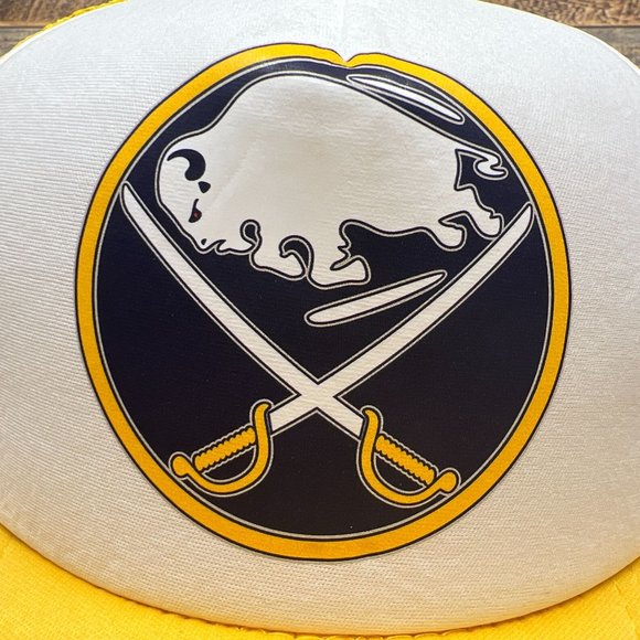 Retro Buffalo Sabres Mens Trucker Hat Gold Snapback 1970 Logo NHL Hockey Cap - Picture 3 of 7